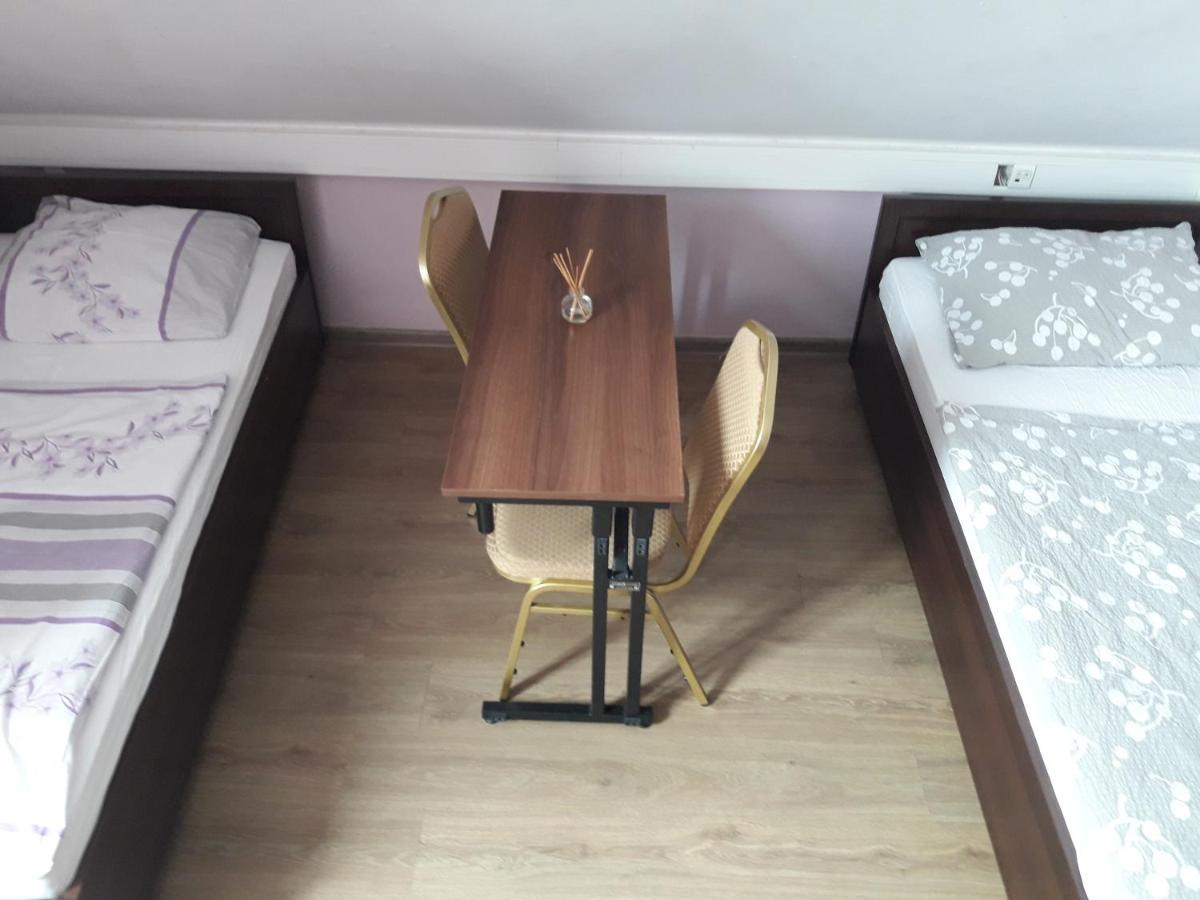 Hostel Palacyk Bydgoszcz Esterno foto
