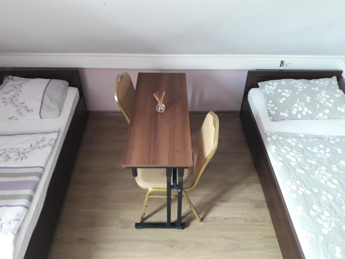 Hostel Palacyk Bydgoszcz Esterno foto
